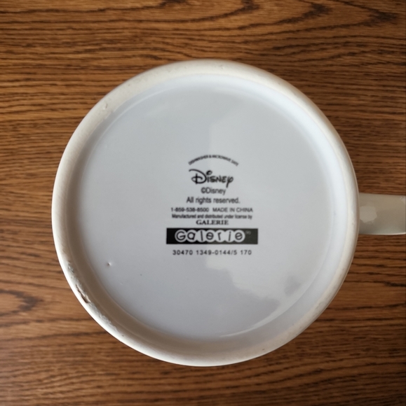 Disney Galerie Mickey Mouse White with Green Red stripe large mug winter theme - Picture 8 of 8